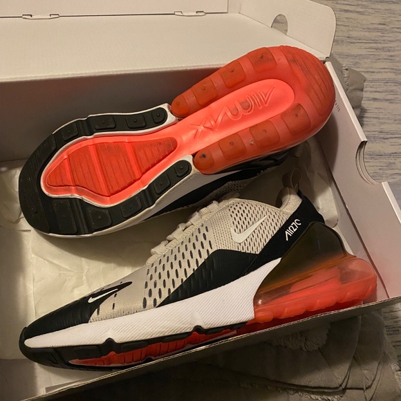 Nike Air Max 270 - Picture 4 of 6